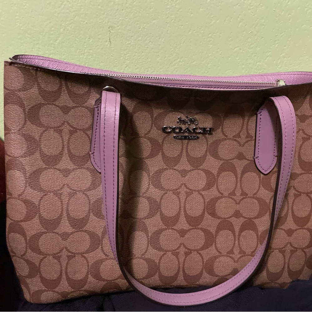 Coach AVENUE CARRYALL IN SIGNATURE CANVAS COACH